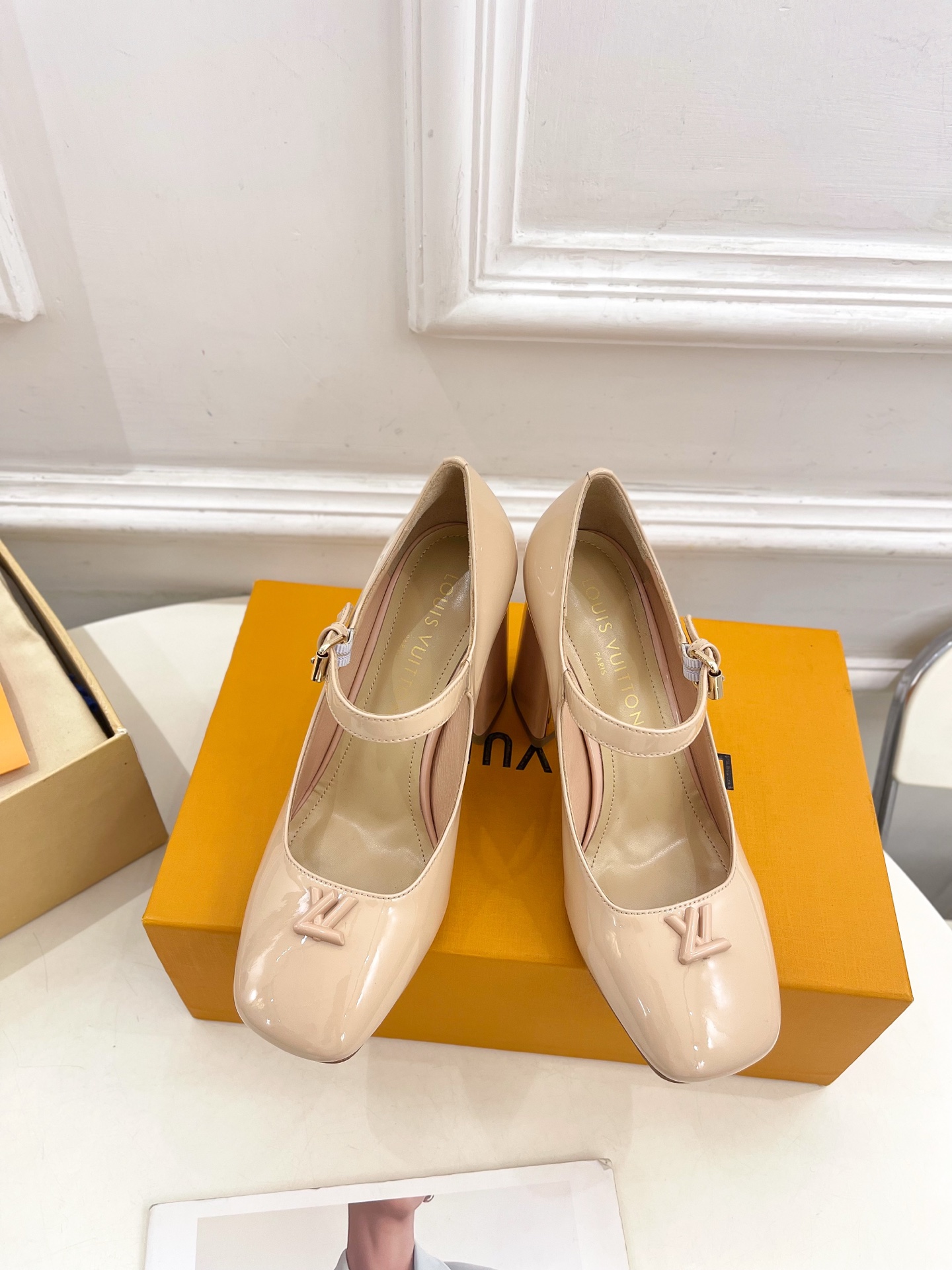 Women's high heels
